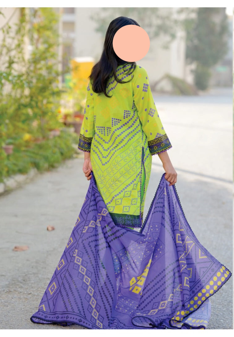 Kashmala 3 Piece Digital Printed Lawn Suit – Elegant Unstitched