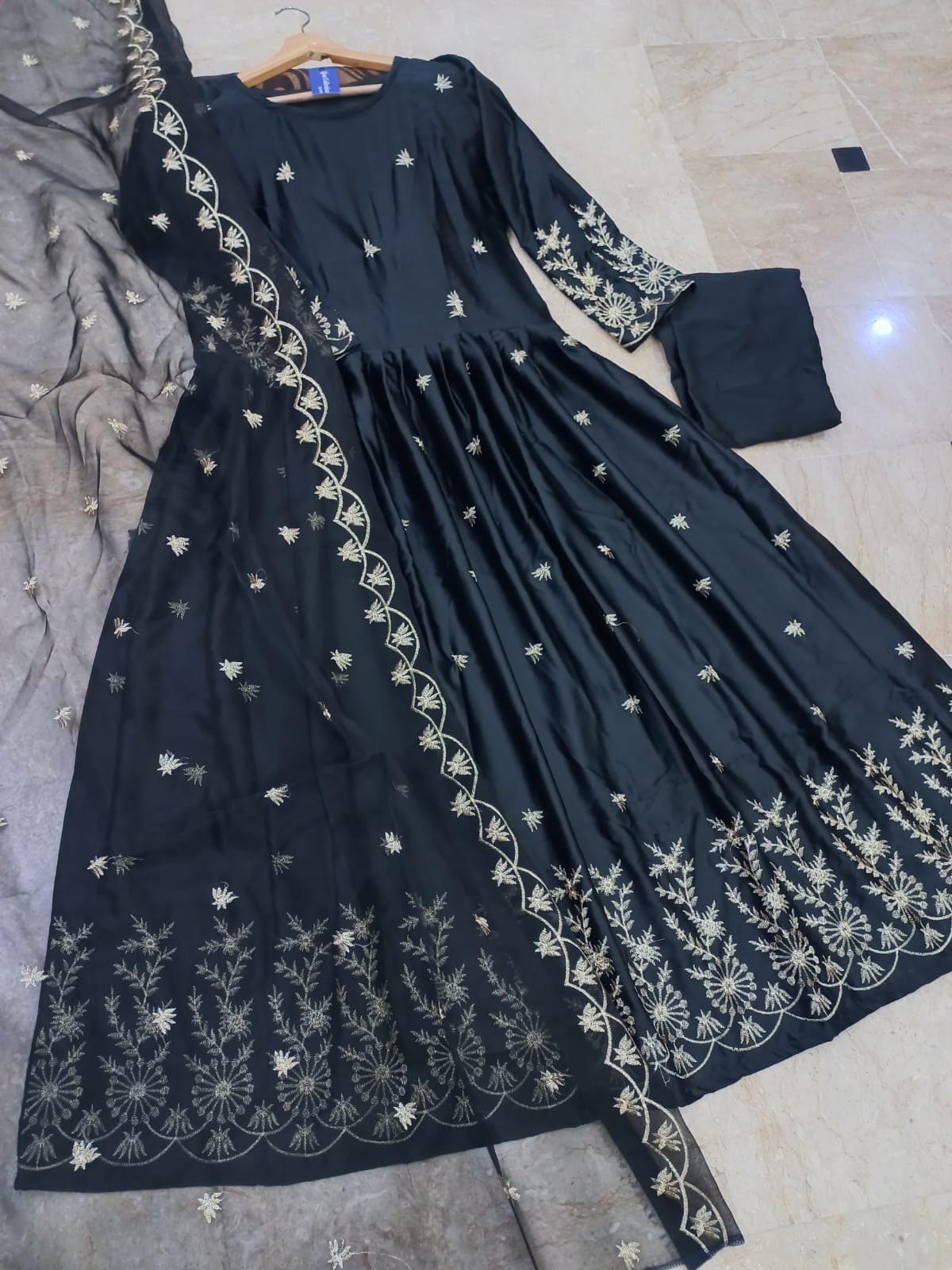 Border Embroidery 3PC Set with Embroidered Dupatta (Shamose Silk & Organza)