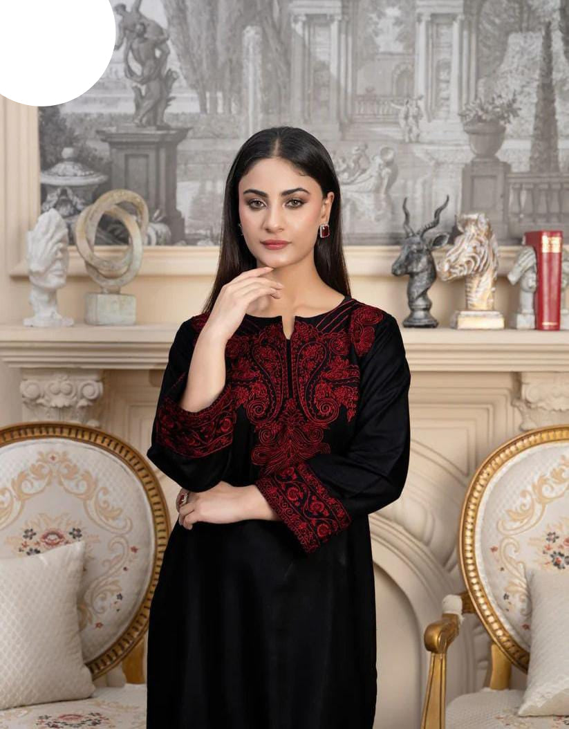 Medium & Large Black Embroidered 3 Piece – Stitched Ladies Eid 2K26 Suit