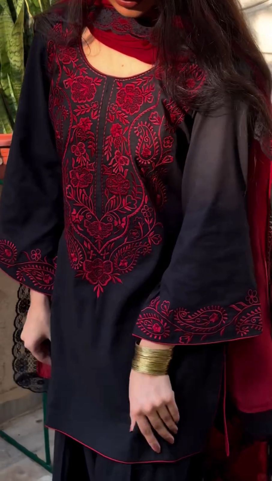 Medium & Large Black Embroidered 3 Piece – Stitched Ladies Eid 2K26 Suit