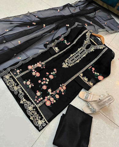 Medium Flower Embroidered 3 Piece – Organza Shirt with Cutwork Dupatta