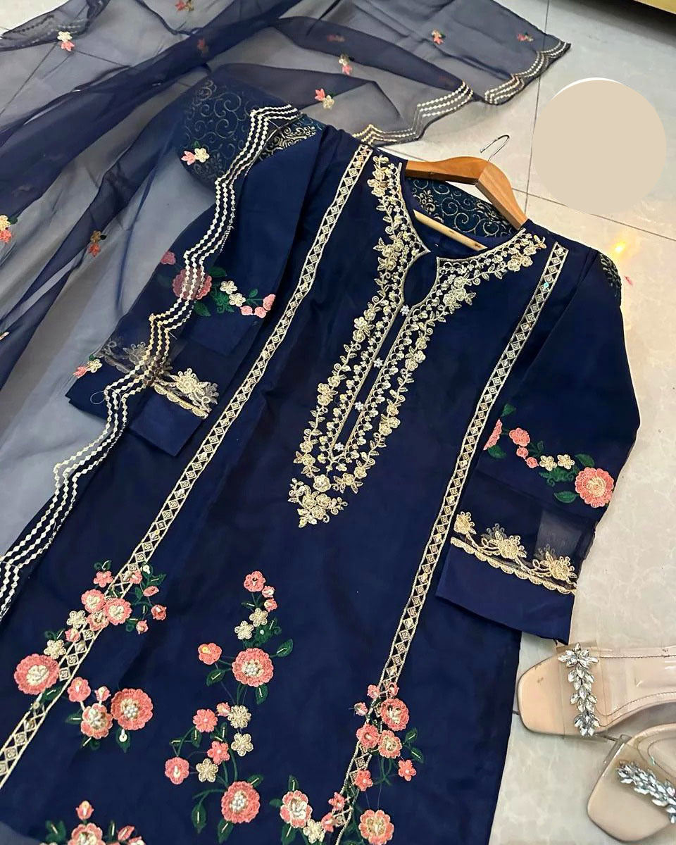 Medium Flower Embroidered 3 Piece – Organza Shirt with Cutwork Dupatta