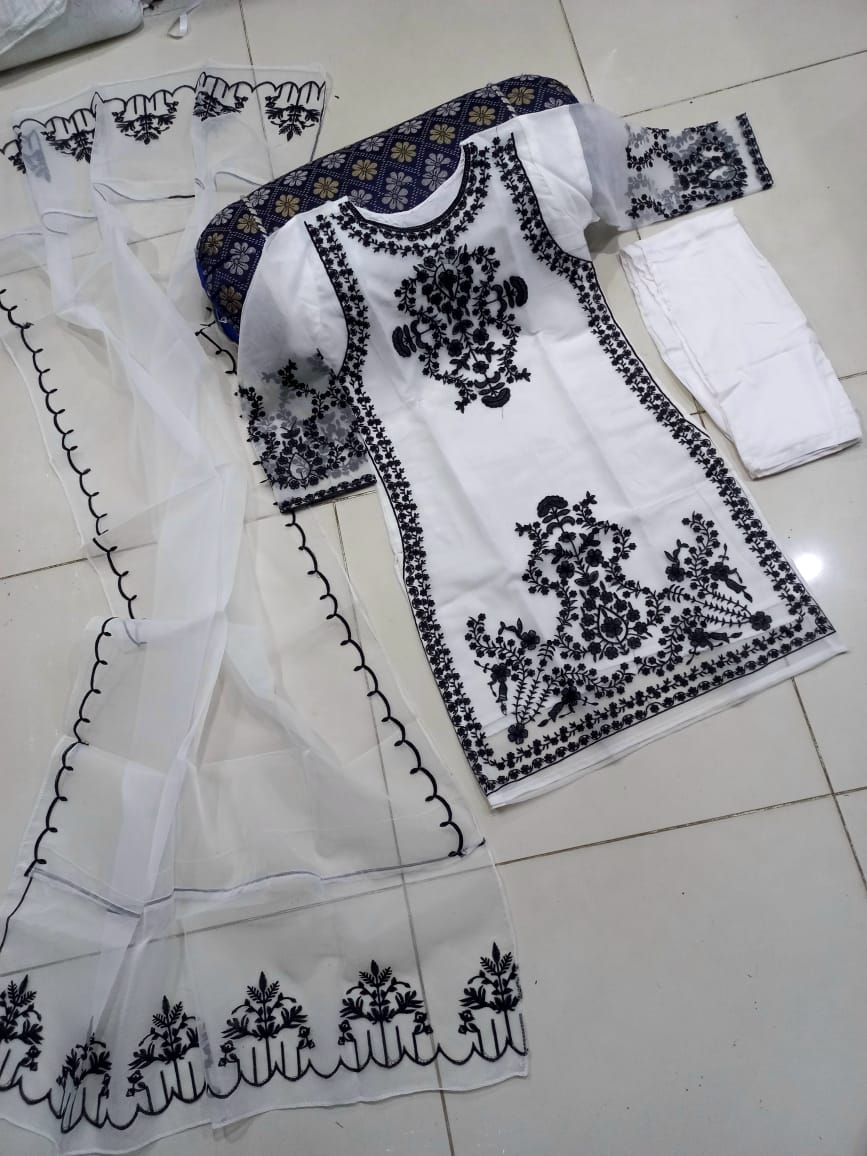 Medium Front Heavy Embroidery Shirt with Frill Style Embroidered Dupatta 3 Piece – Stitched Ladies Dress