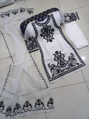 Medium Front Heavy Embroidery Shirt with Frill Style Embroidered Dupatta 3 Piece – Stitched Ladies Dress