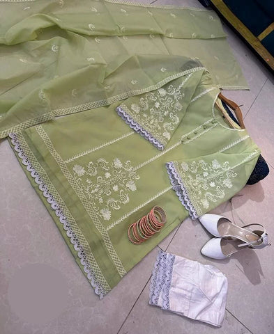 Medium Embroidered Organza 3 Piece – Lace Shirt with Cotton Trouser & Dupatta