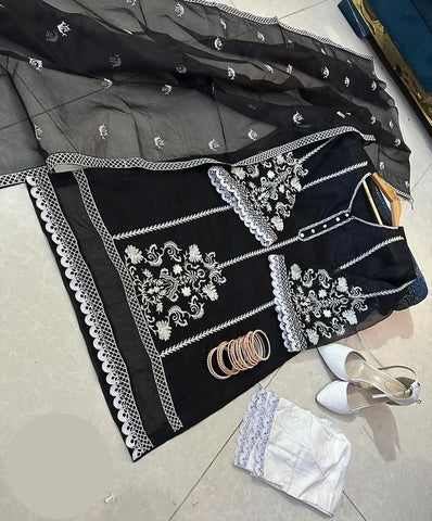 Medium Embroidered Organza 3 Piece – Lace Shirt with Cotton Trouser & Dupatta