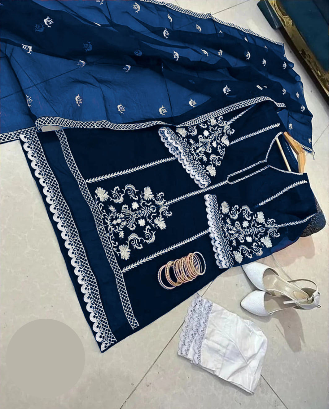 Medium Embroidered Organza 3 Piece – Lace Shirt with Cotton Trouser & Dupatta