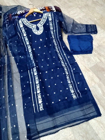 Medium Organza Front Neck Embroidered 3 Piece – Long Shirt with Allover Dupatta