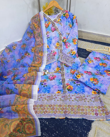 Standard Angrakha Style Bana Dora Lawn 3PC – Digital Printed with Embroidery Patch Work & Organza Dupatta 2K26