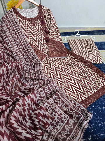 Standard Digital Printed Bana Dora Lawn 3 Piece – Embroidery Patch Work with Organza Dupatta 2K26