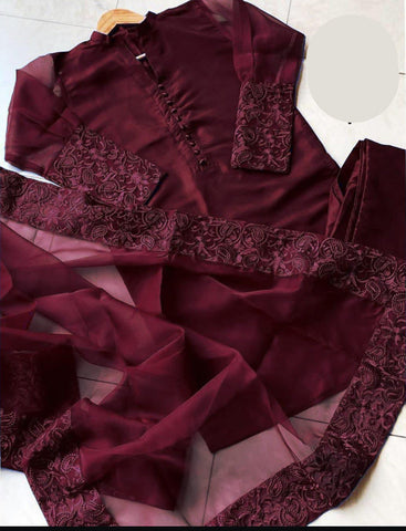Standard Organza 3 Piece – Sleeves & 4 Side Border Embroidered Dupatta