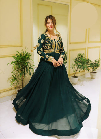 Medium Front Sequence Embroidered Maxi 2 Piece – Chiffon with Crepe Malai Trouser