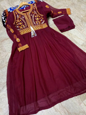 Medium Front Sequence Embroidered Maxi 2 Piece – Chiffon with Crepe Malai Trouser